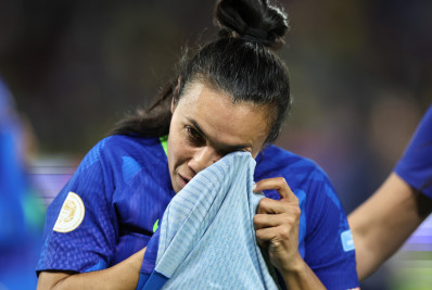 Marta temeu perda de título ao errar pênalti: 'Pedi a Deus que não me castigasse tanto'