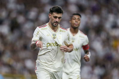 Arrascaeta sente dores na coxa esquerda e vira dúvida no Flamengo