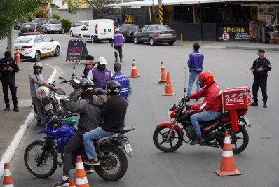 Fiscalização combate poluição sonora causada por motos barulhentas