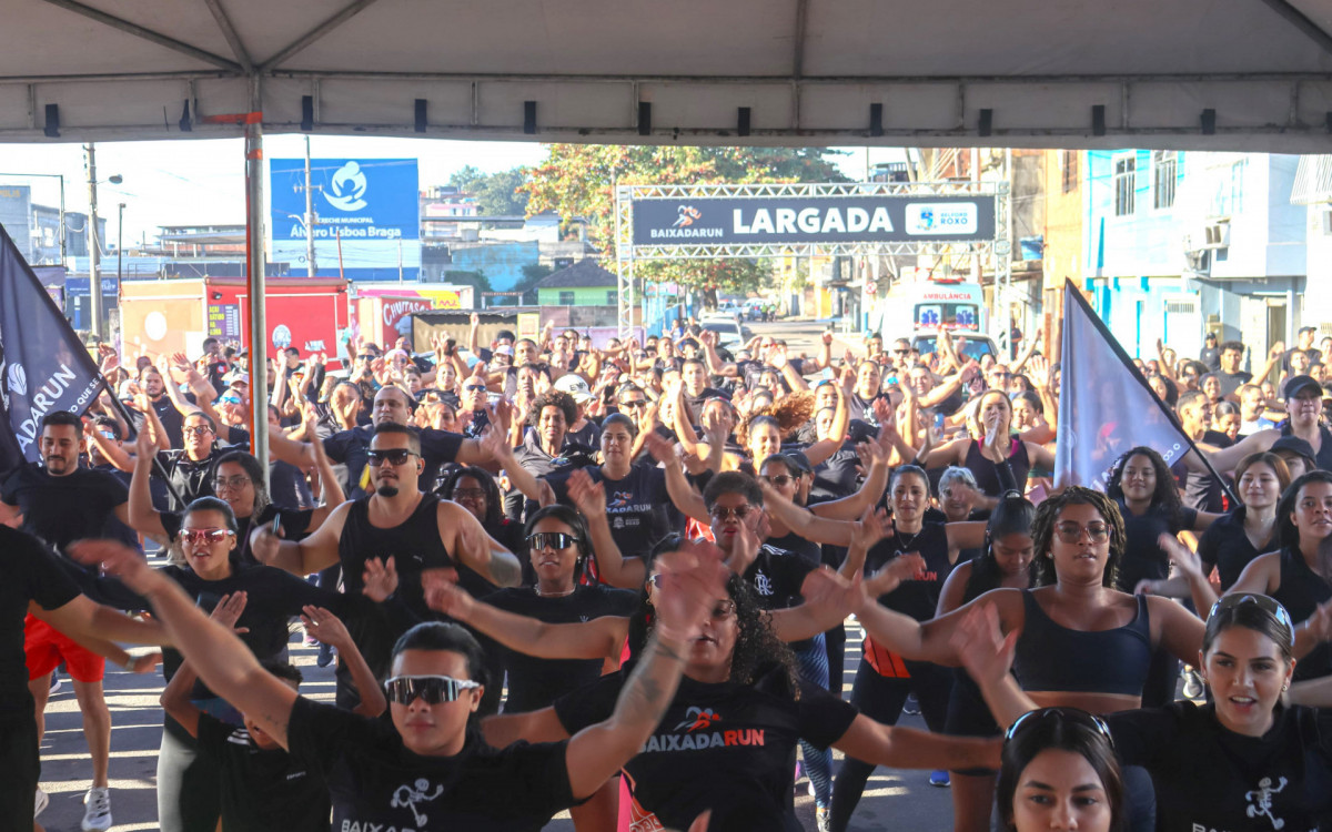 Os corredores deram um show de simpatia no evento que reuniu cerca de 600 participantes

