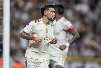 Arrascaeta não tem lesão detectada em exame e fica à disposição do Flamengo