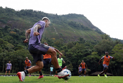 Nathan Fernandes deve estar à disposição no Botafogo para a Copa do Brasil