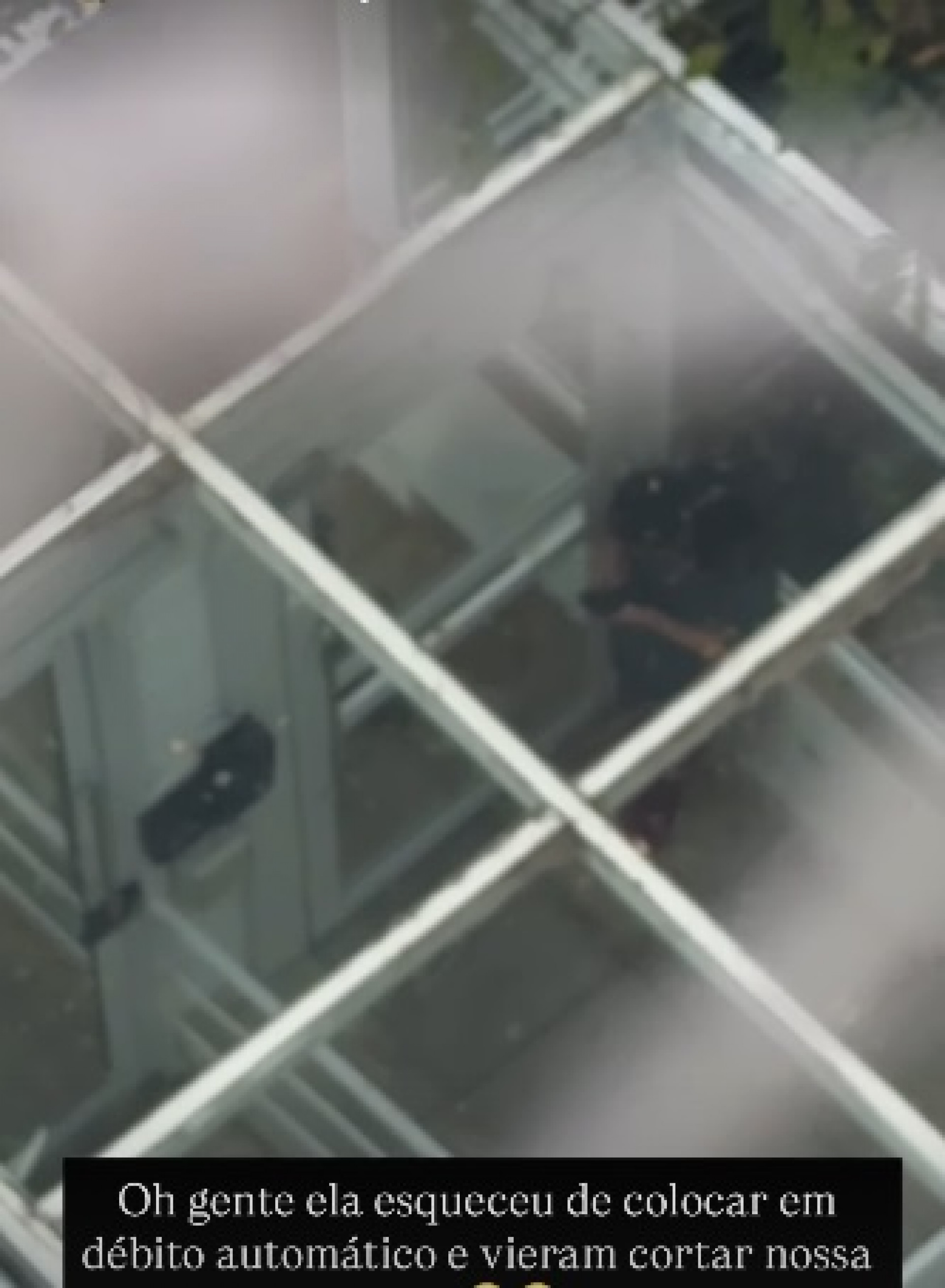 Marcela MC Gowan mostrou Luiza Martins quitando conta de energia elétrica  - Reprodução/Instagram 