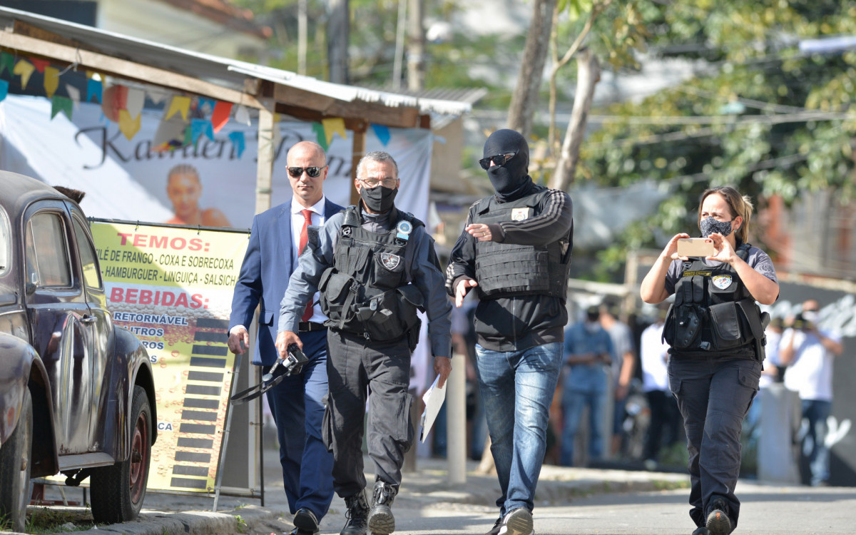 Policiais militares participaram da reprodução simulada da morte de Kathlen Romeu