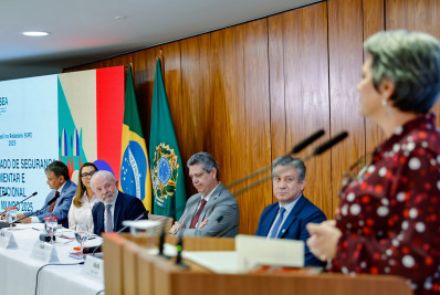 Combate à fome precisa de sensibilidade e política de Estado, diz Lula