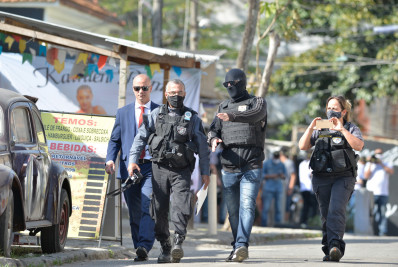 Justiça absolve PMs acusados de fraude processual no caso Kathlen Romeu 