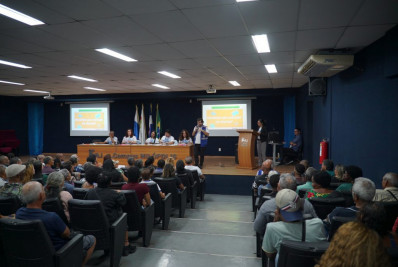 Secretaria de Trabalho oferece vagas de emprego para idosos em evento