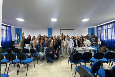 Educadores de Japeri recebem ferramentas pedagógicas e formação para o uso prático nas escolas