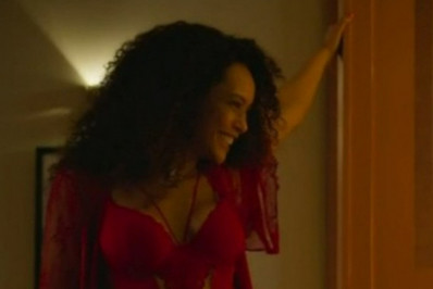 Vale Tudo: Taís Araujo recebe elogios por cena sensual em motel: 'Gostosa'