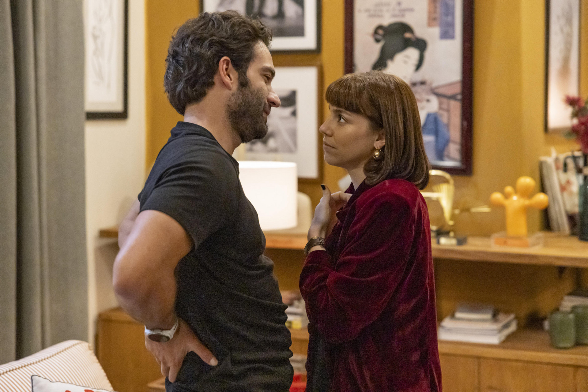 Solange (Alice Wegmann) e Afonso (Humberto Carrão) têm recaída
 - Fabio Rocha / TVGlobo