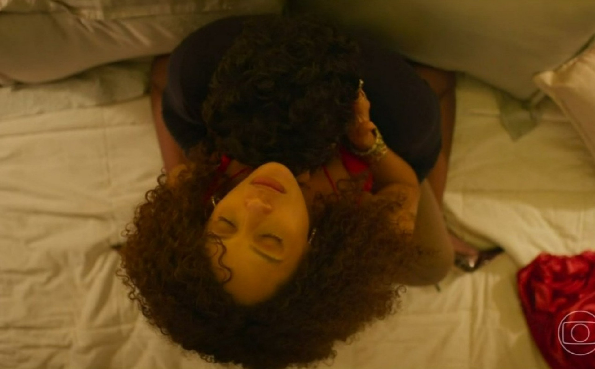 Raquel sensualiza para Ivan em 'Vale Tudo' - Reprodução do Instagram