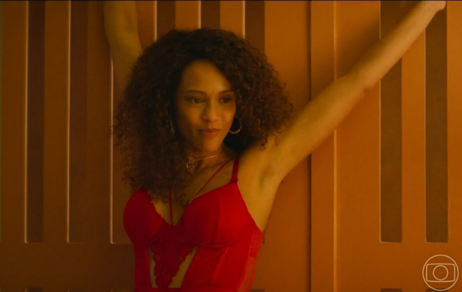 Raquel sensualiza para Ivan em 'Vale Tudo' - Reprodução do Instagram