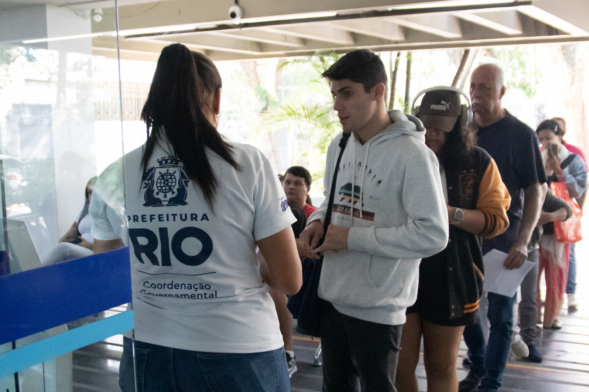 Movimentação no posto do cartão Jaé em Botafogo, Zona Sul do Rio, na tarde desta quarta-feira (6) - Érica Martin/Agência O Dia
