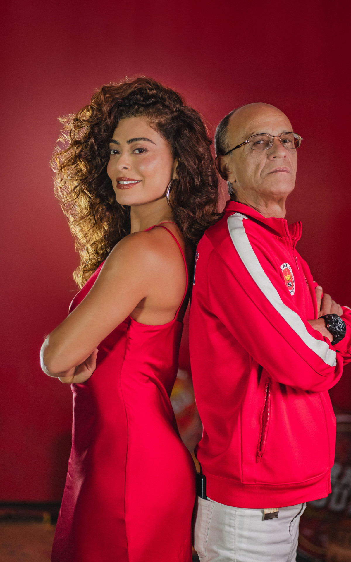 Juliana Paes e Mestre Ciça na Unidos do Viradouro