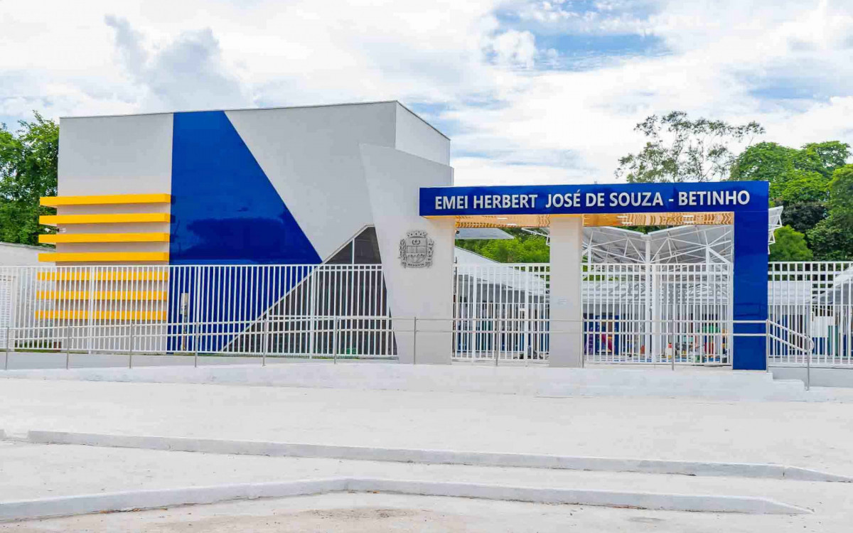 A Escola Municipal de Educação Infantil Herbert José de Souza, antes localizada na Avenida Doutor Álvaro Lessa, passou para a Avenida Coelho da Rocha
