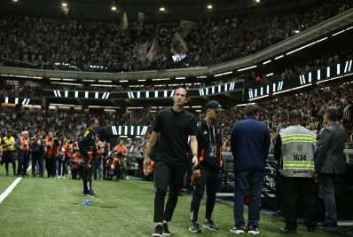 Após eliminação, Filipe Luís desabafa sobre críticas ao desempenho do Flamengo: 'Absurdo'