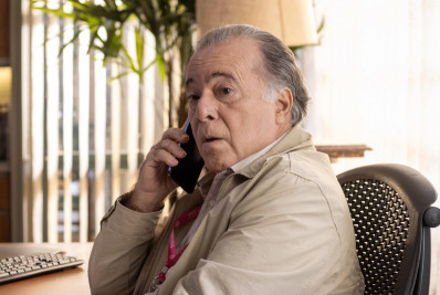 'Dona de Mim': Abel sofre acidente ao ter carro sabotado por Jaques