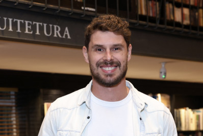 Bruninho lança biografia no Rio e recebe apoio do pai, Bernardinho