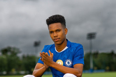 Estêvão relata conversa com Thiago Silva antes de ir ao Chelsea: 'Disse que eu ia adorar'