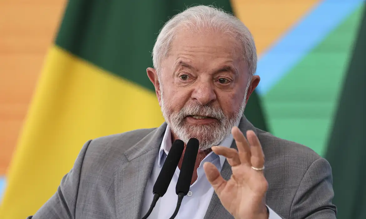 Lula amplia vantagem sobre rivais da direita em cenários de 2º turno para 2026, aponta pesquisa