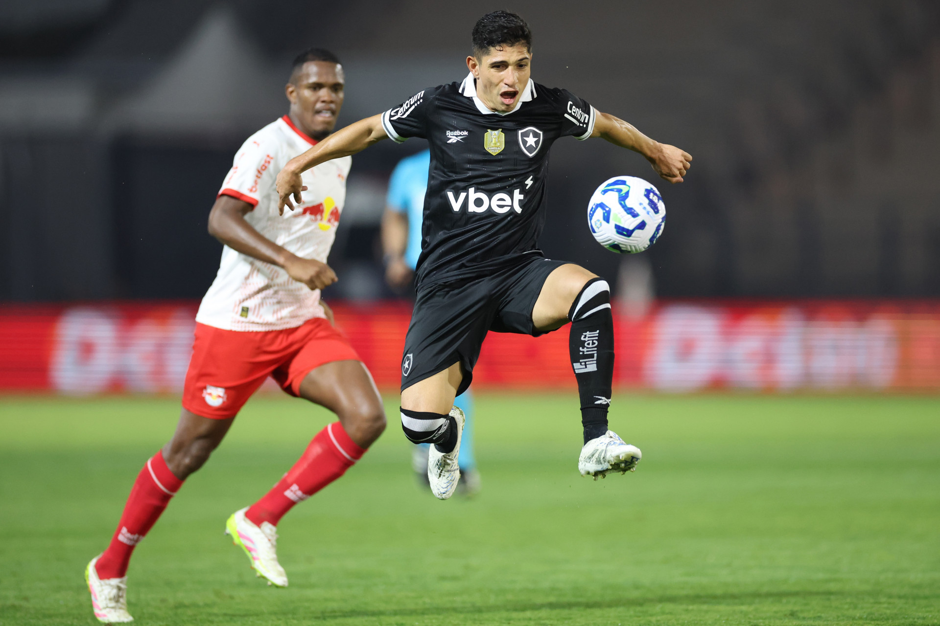 Savarino. Red Bull Bragantino x Botafogo pela Copa do Brasil no Estadio Cicero de Souza Marques. 06 de Agosto de 2025, Braganca Paulista SP, Brasil. Foto: Vitor Silva/Botafogo.  - Vítor Silva/Botafogo