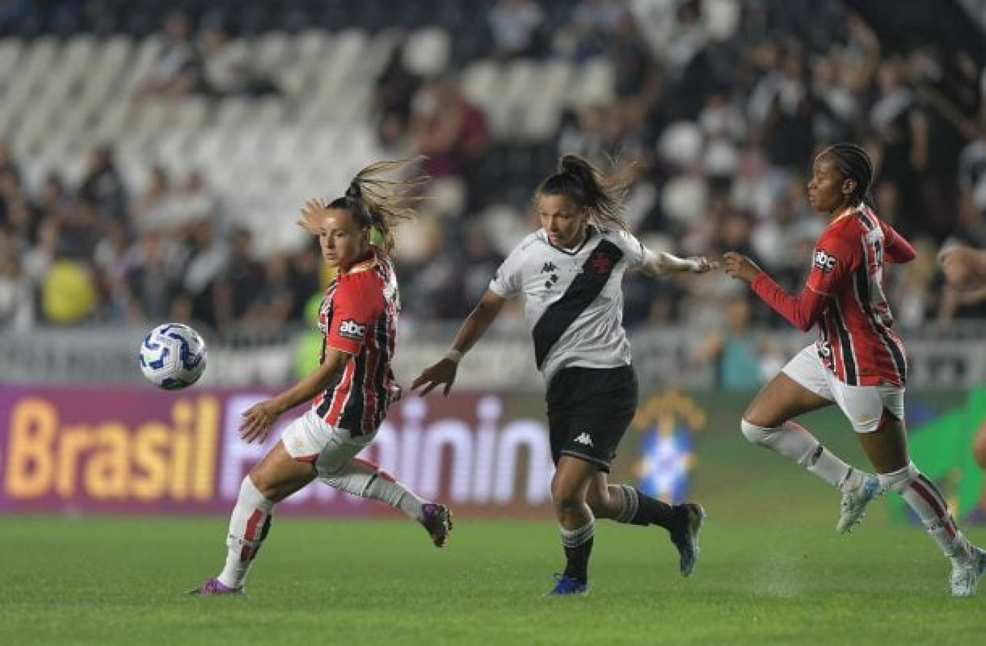 S&atilde;o Paulo elimina Vasco e avan&ccedil;a de fase na Copa do Brasil Feminina