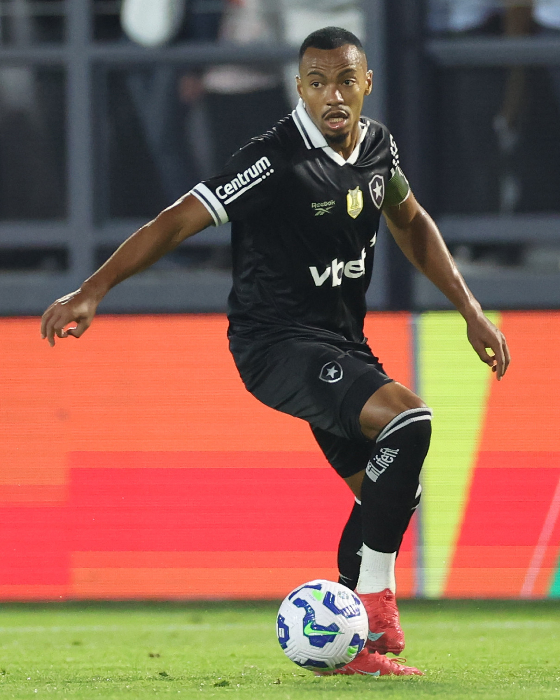 Marlon Freitas no jogo entre Bragantino e Botafogo - Vítor Silva/Botafogo