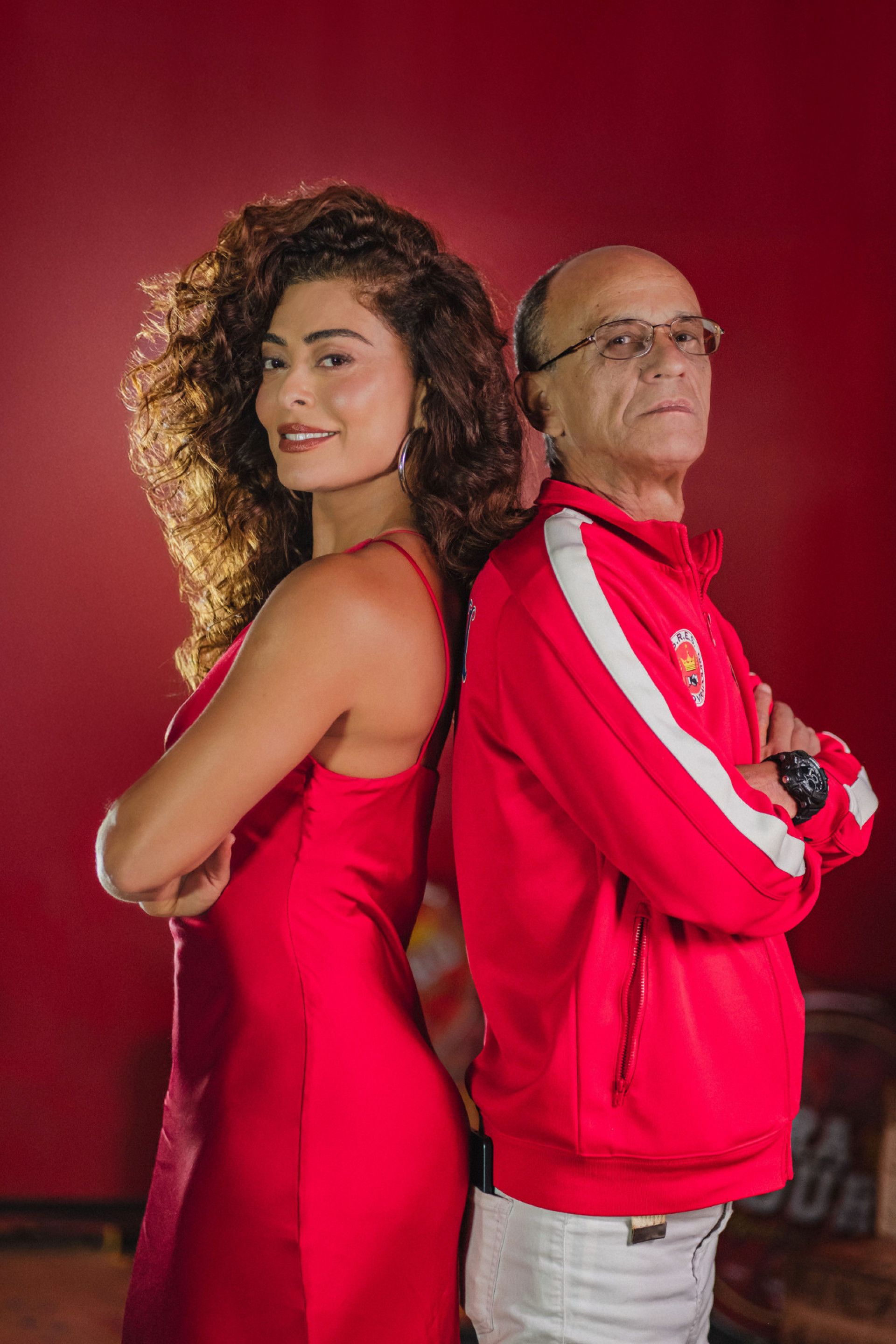 Juliana Paes e Mestre Ciça na Unidos do Viradouro - Divulgação/Leandro Joras