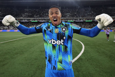 John se manifesta após quase ir para o West Ham: 'Ainda é tempo de Botafogo'