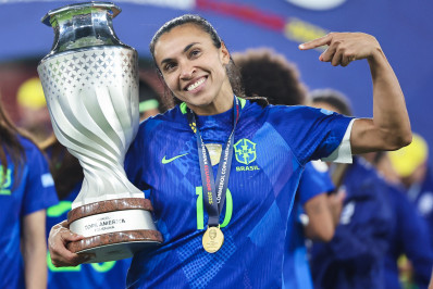 Marta e Arthur Elias são indicados a prêmios da Bola de Ouro 2025 
