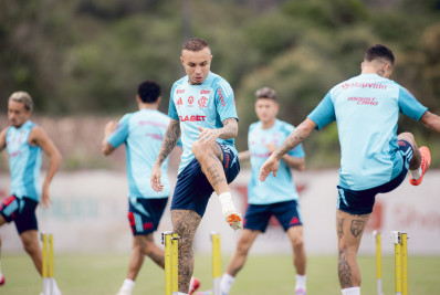 Cebolinha encerra jejum e mostra que pode ser útil para Filipe Luís no Flamengo