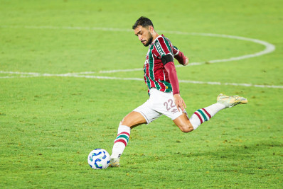 Freytes analisa momento do Fluminense e exalta Thiago Silva: 'Fenômeno'