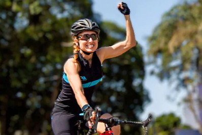Triatleta atropelada descarta parar de pedalar nas ruas: ‘Não quero desistir’