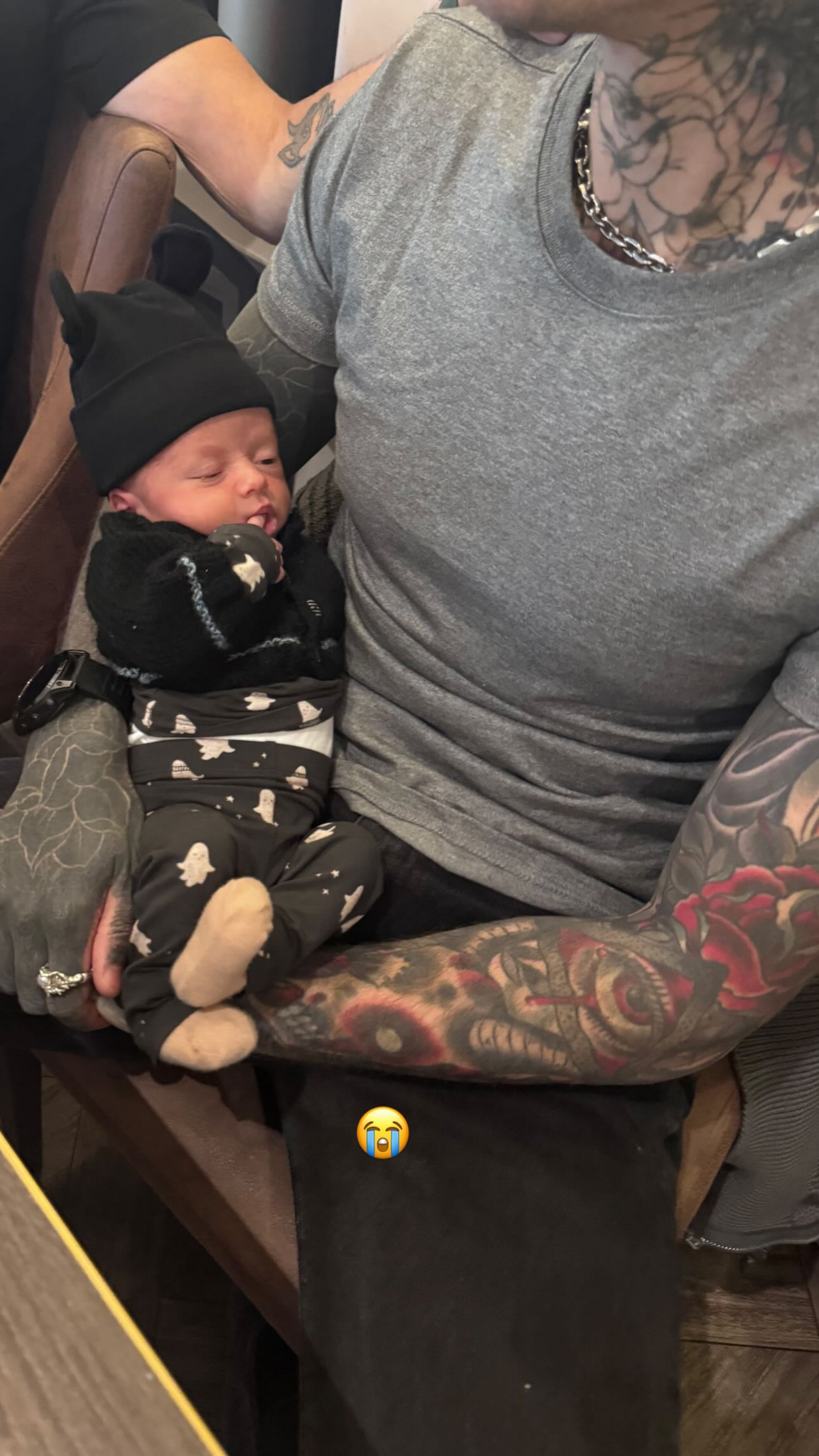 Filhos de Oliver Sykes ganham sobrenome 'Silva' - Reprodução / Instagram