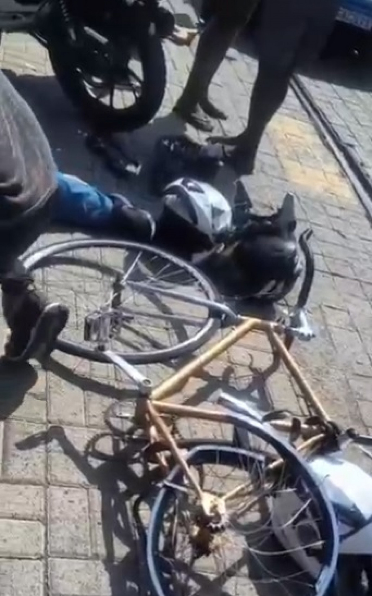 Criminosos fugiam pela via exclusiva do VLT, quando atropelaram ciclista