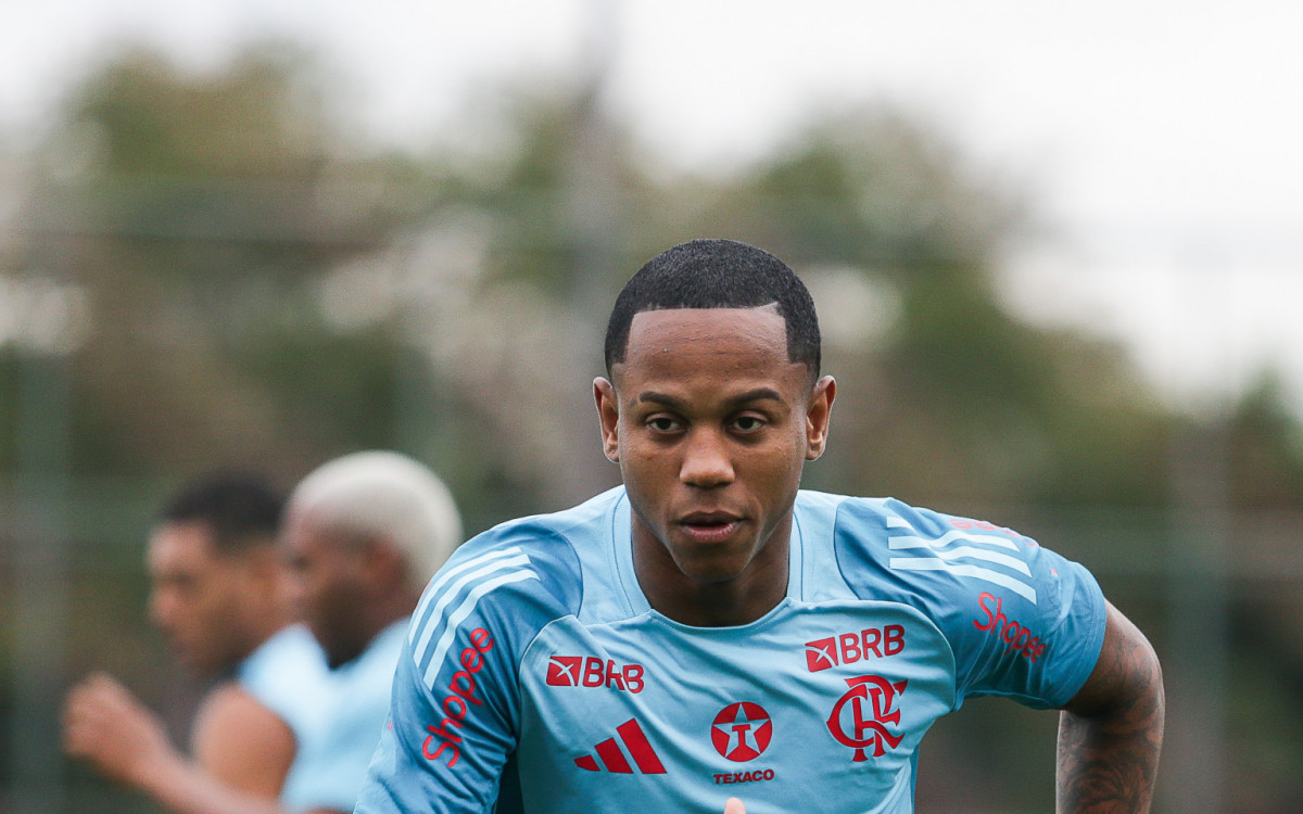 Wallace Yan em treino do Flamengo