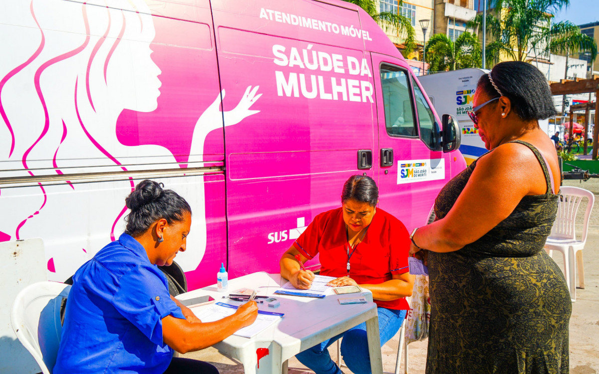 As mulheres também puderam realizar a coleta do exame preventivo com o Atendimento Móvel de Saúde da Mulher 