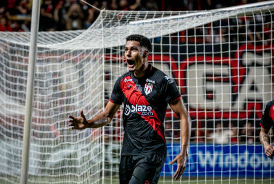 Presidente do Atlético-GO diz que ainda não há definição sobre ida de zagueiro ao Botafogo