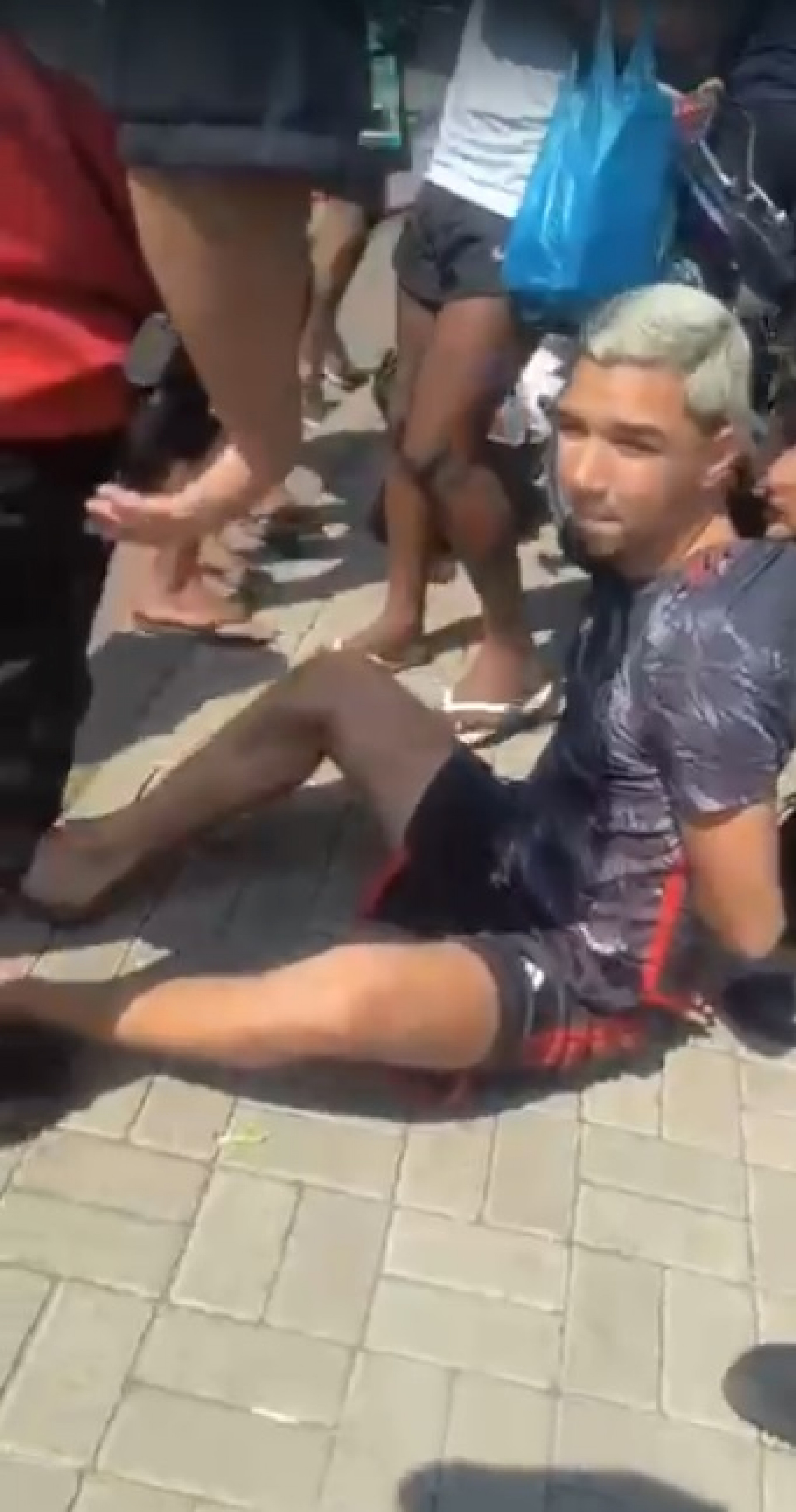 Garupa da motocicleta já tinha anotações por homicídio, porte ilegal de arma e tráfico de drogas