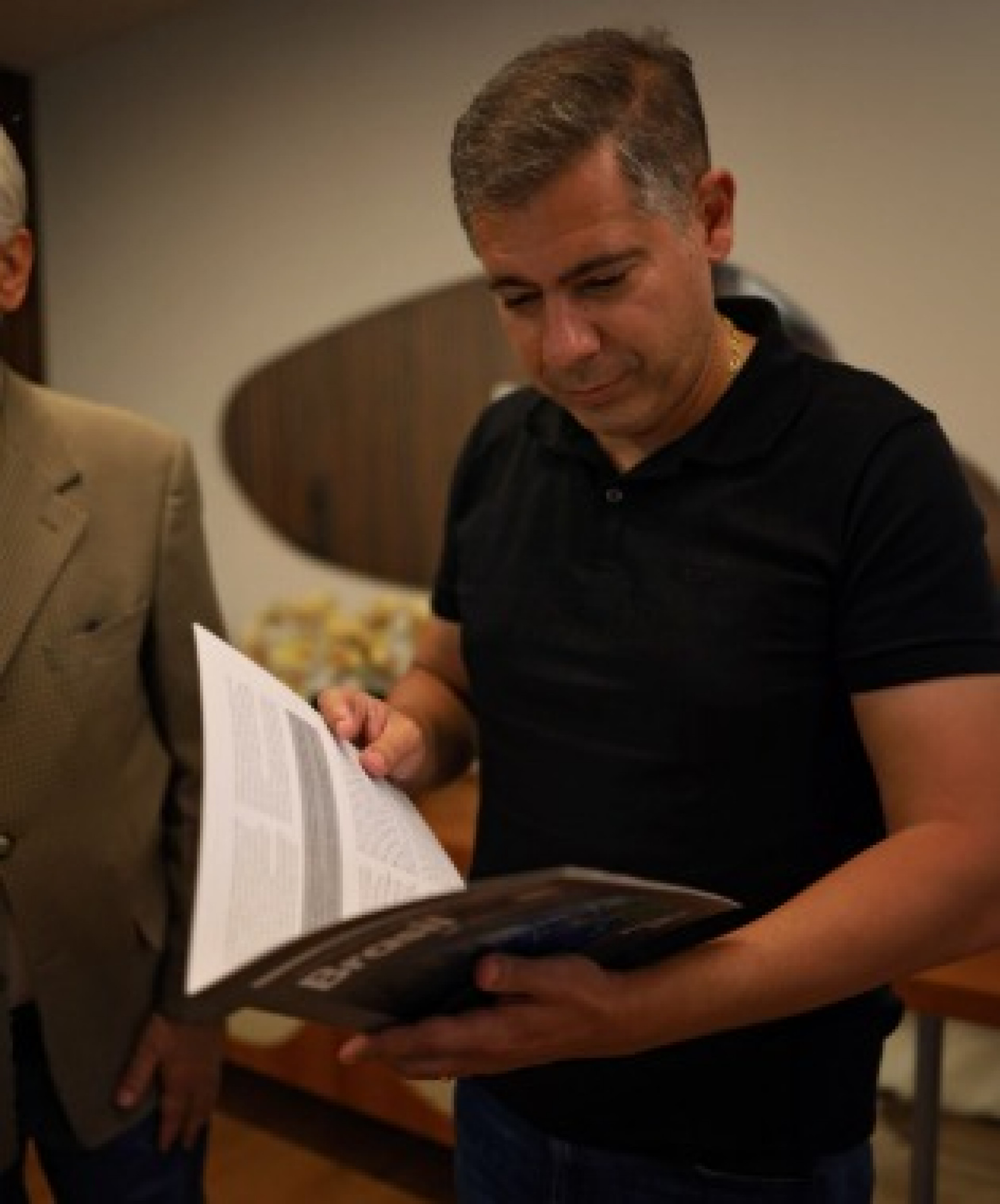 Prefeito de Cabo Frio, Dr Serginho (PL), recebeu a 