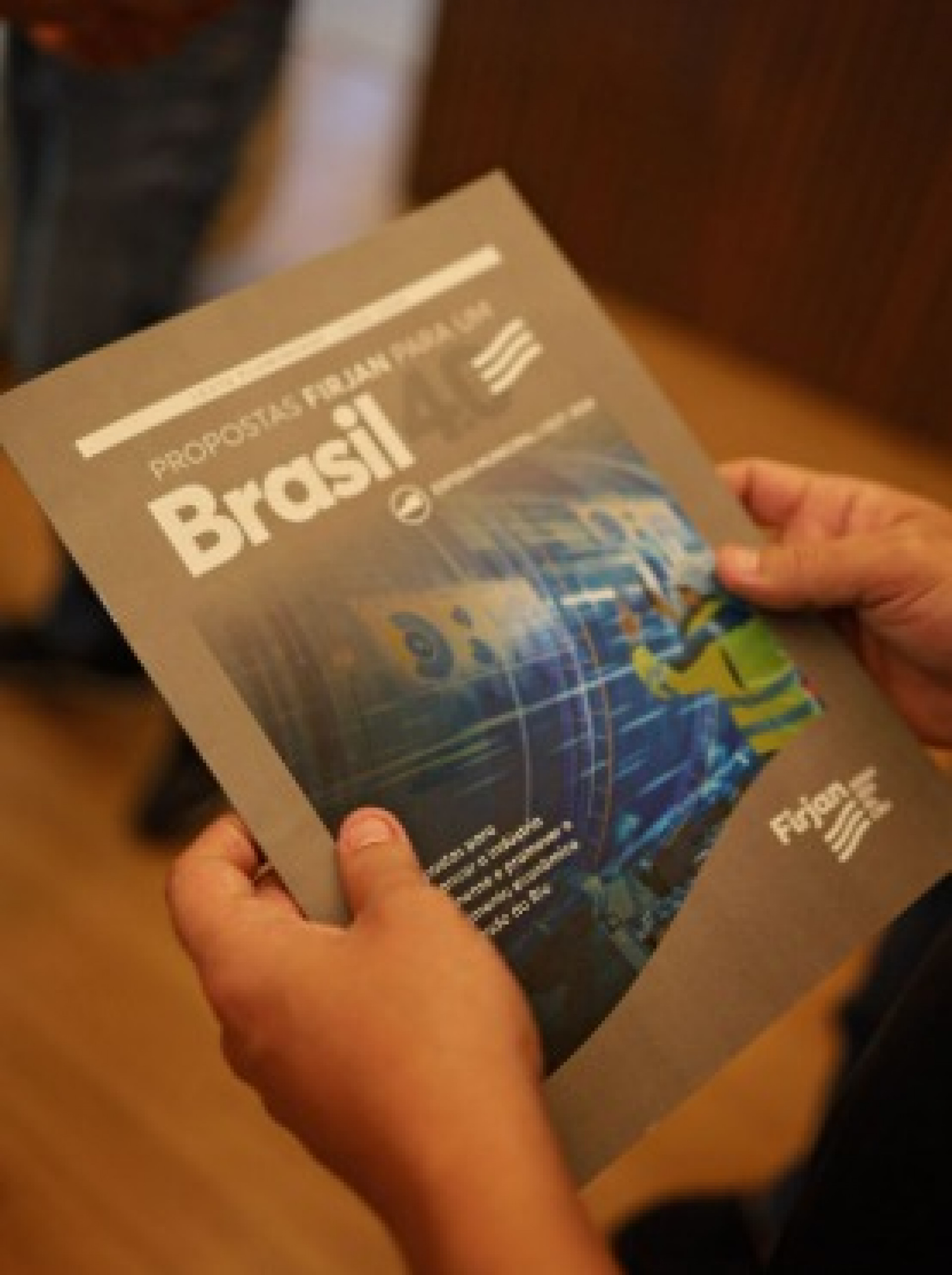 Prefeito de Cabo Frio, Dr Serginho (PL), recebeu a 