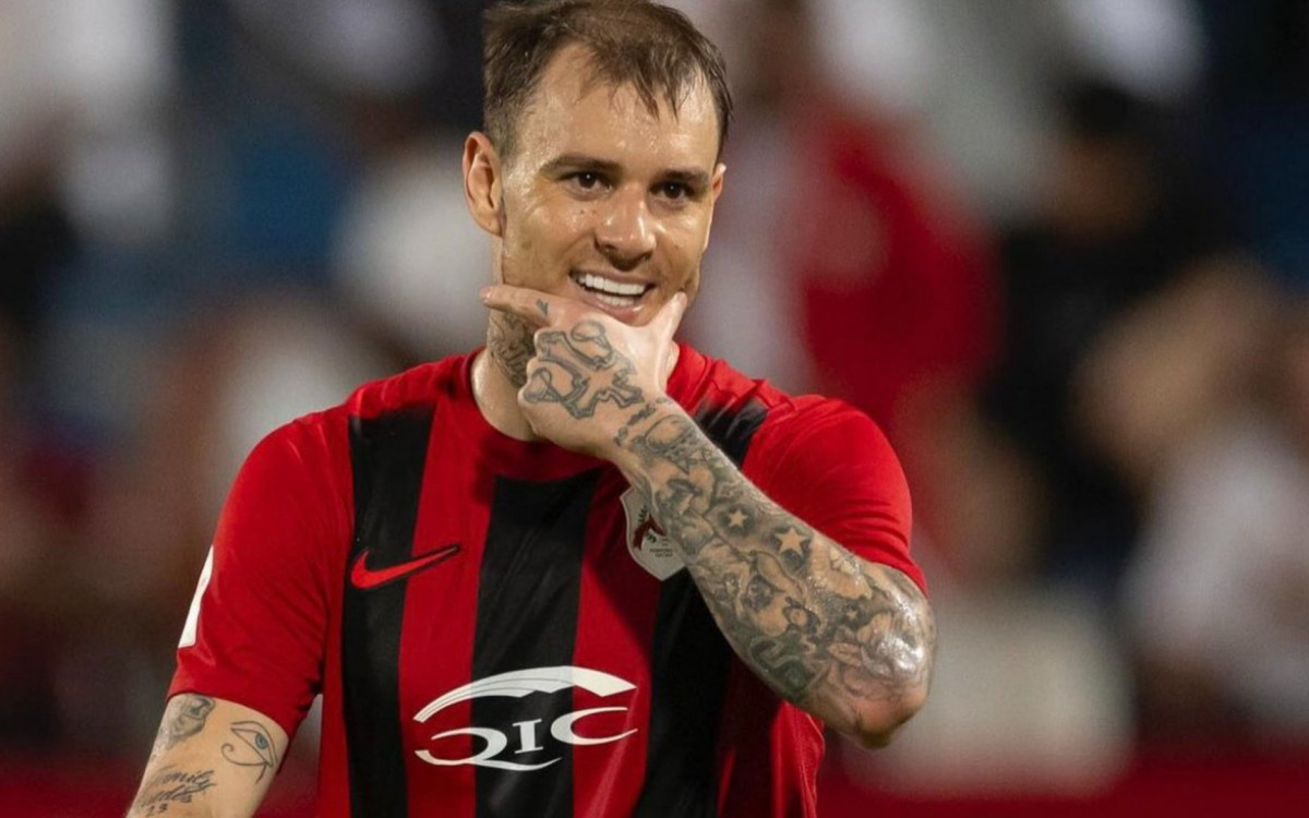 Flamengo cogitou trazer Roger Guedes para o ataque rubro-negro