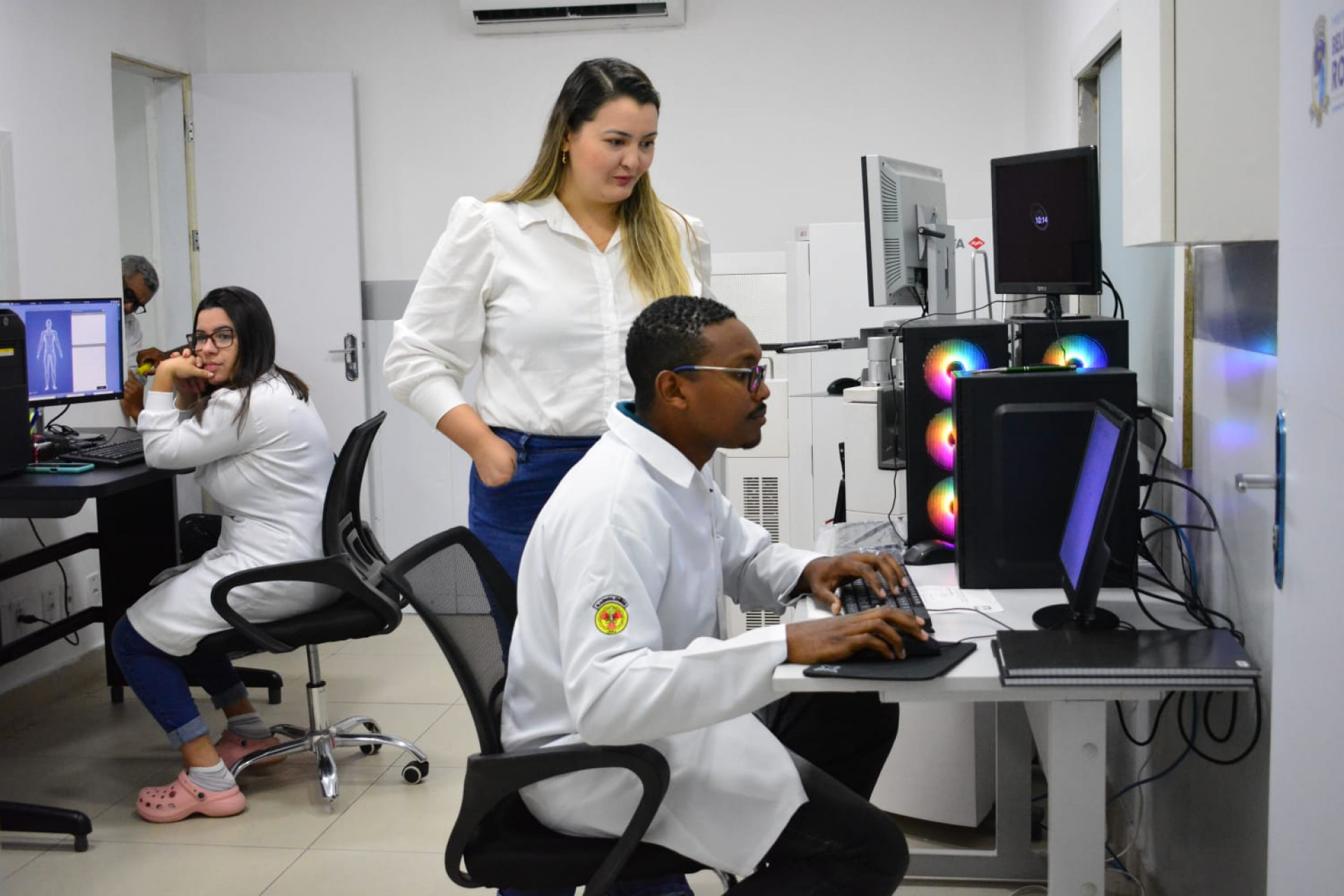 A Policl&iacute;nica Tamoios est&aacute; toda equipada e far&aacute; 170 exames aos s&aacute;bados   - PMBR / Divulga&ccedil;&atilde;o