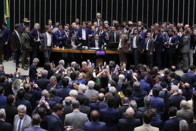 Para juristas, motim da oposição quebra decoro e sugere prevaricação