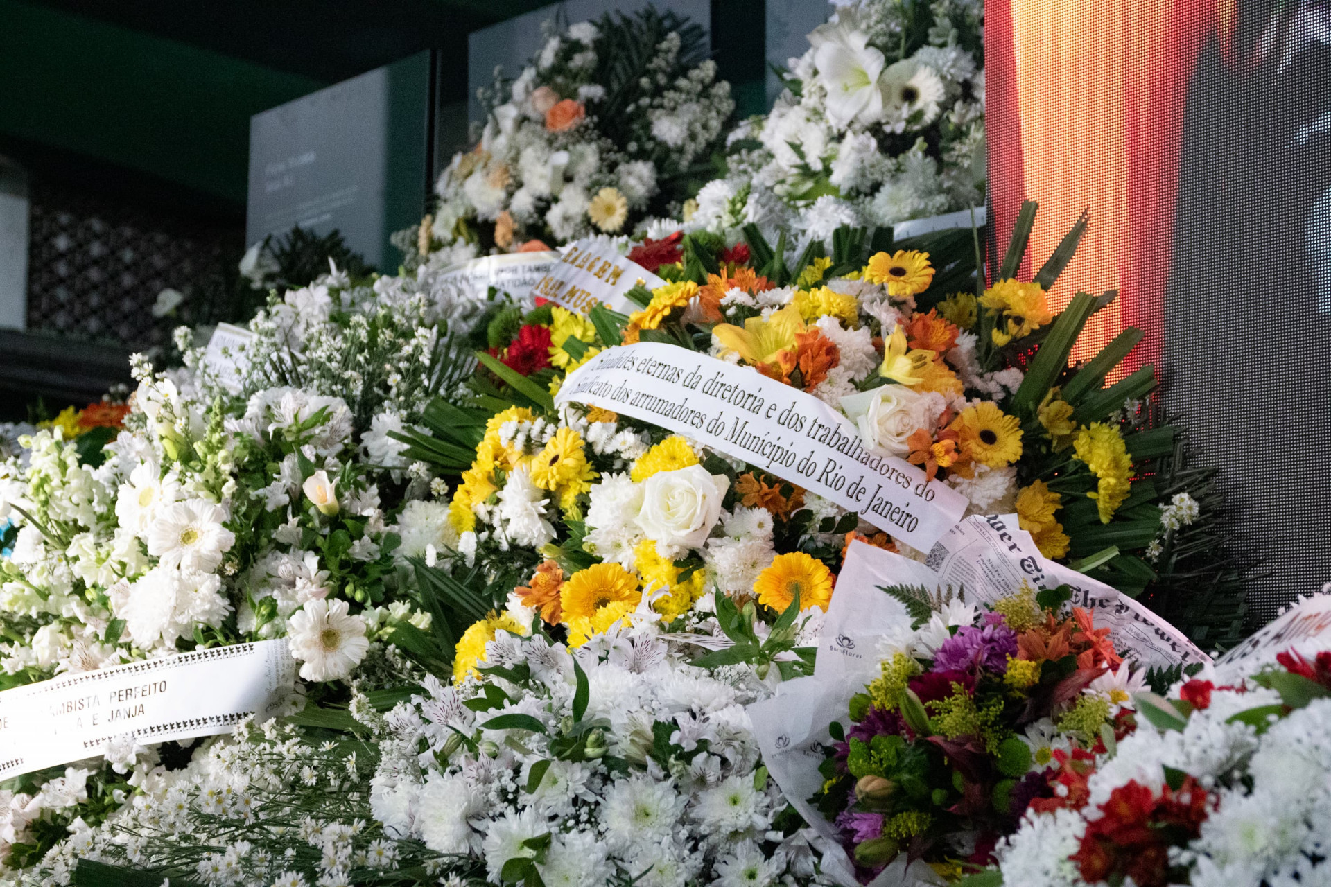 Quadra do Império Serrano, em Madureira, ficou lotada para despedida de Arlindo Cruz - Érica Martin / Agência O Dia