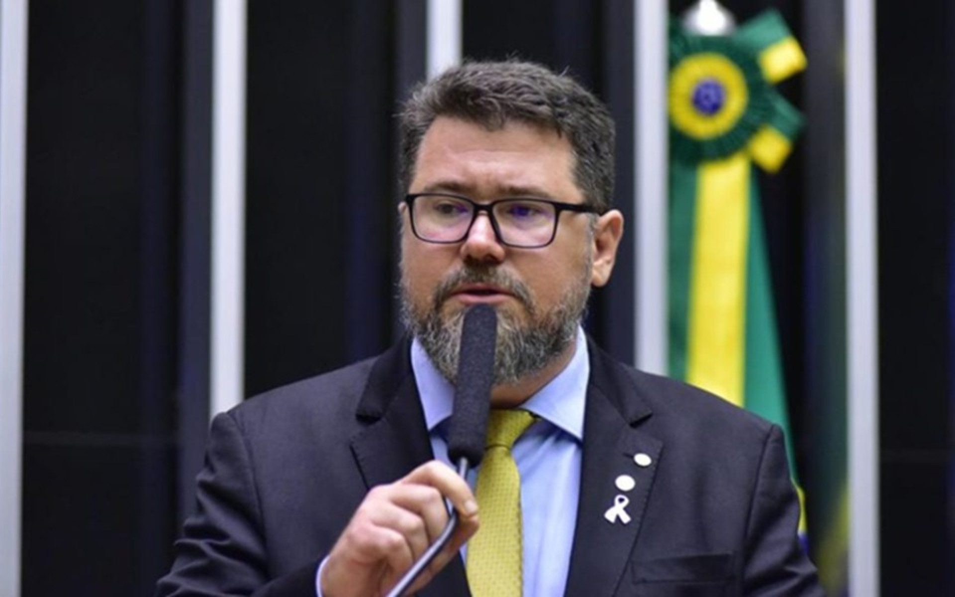 Comissão da Câmara aprova projeto que libera saque do FGTS para compra de armas