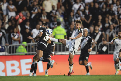 Em meio às críticas da torcida, João Victor pede para deixar o Vasco