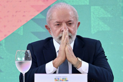 Lula pede ajuda a craque Neto sobre Corinthians: 'O que está acontecendo?'