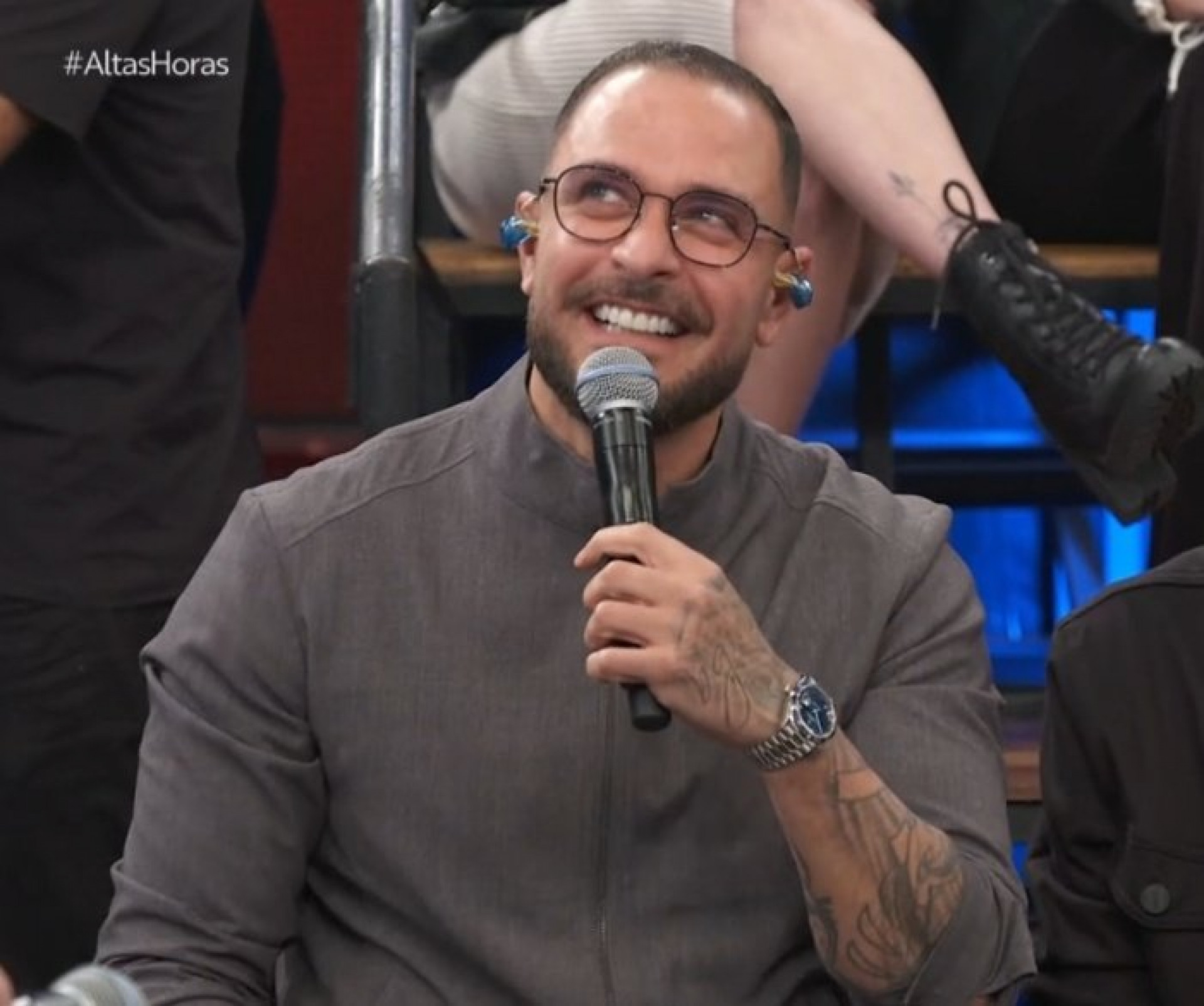 Diogo Nogueira participa do especial de Dia dos Pais do 'Altas Horas', da TV Globo - Reprodução / X