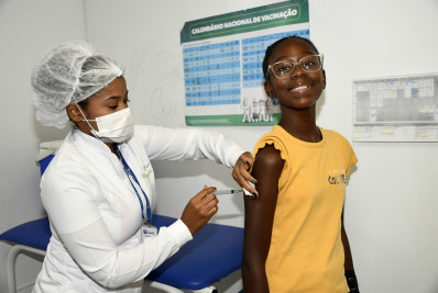 Nova Iguaçu reforça vacinação contra o HPV com dose única para crianças e adolescentes